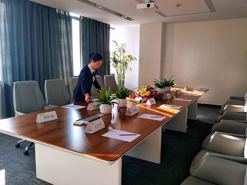 高性價(jià)比會(huì)議輕松搭 酒店會(huì)場(chǎng)精選及時(shí)尚服務(wù)現(xiàn)場(chǎng)實(shí)錄